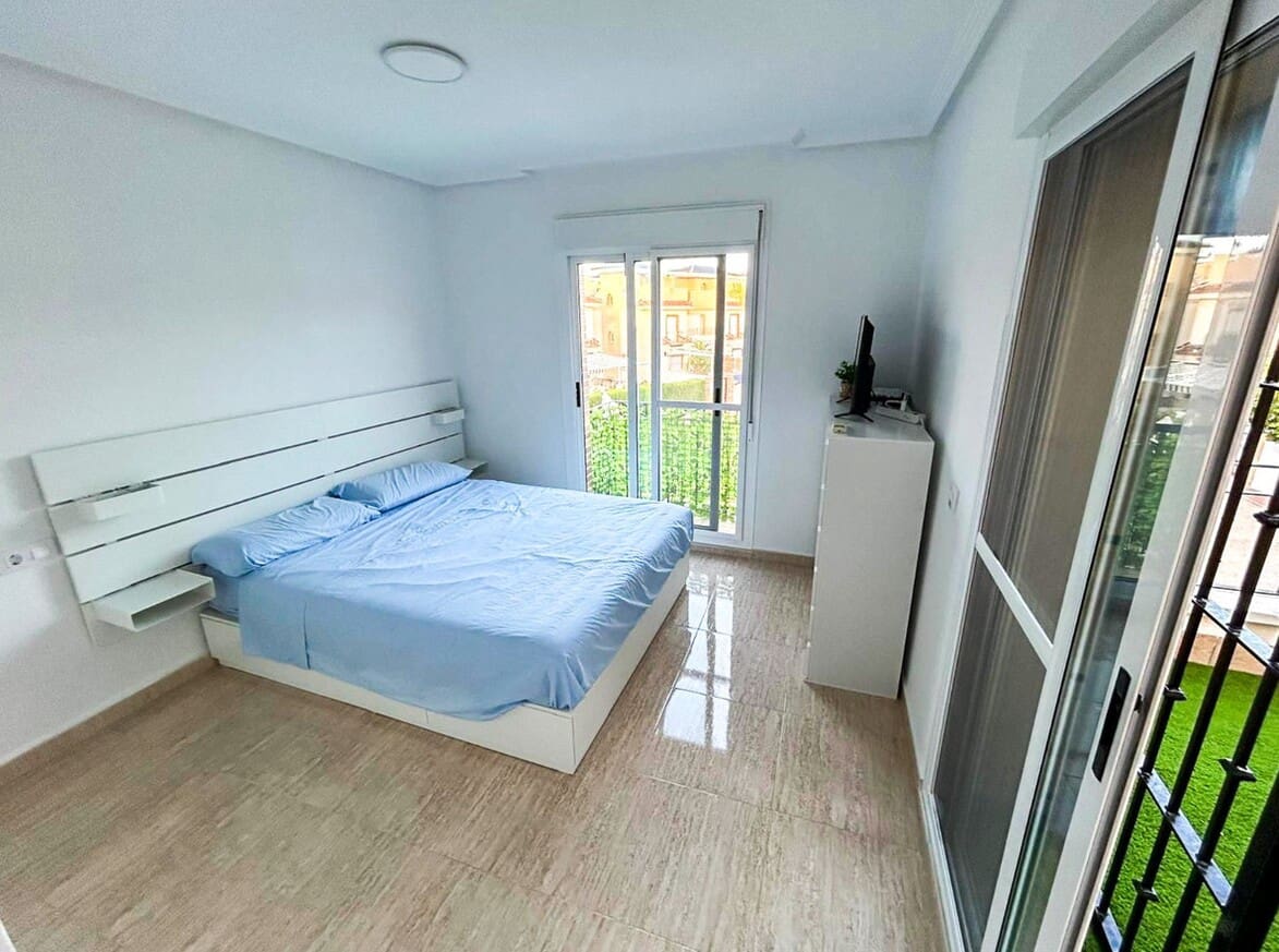 3 chambre Maison de Ville à vendre à Torre de la Horadada avec piscine garage - 383 300 € (Ref: 10172527)