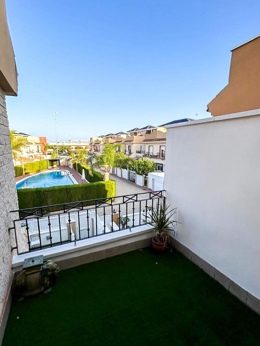 3 chambre Maison de Ville à vendre à Torre de la Horadada avec piscine garage - 383 300 € (Ref: 10172527)