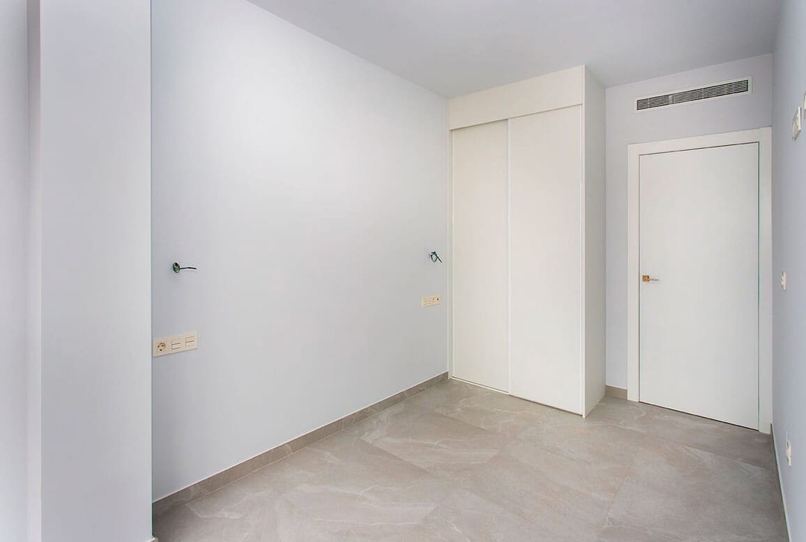 2 soveværelse Lejlighed til salg i Torrevieja med swimmingpool - € 265.000 (Ref: 10172528)