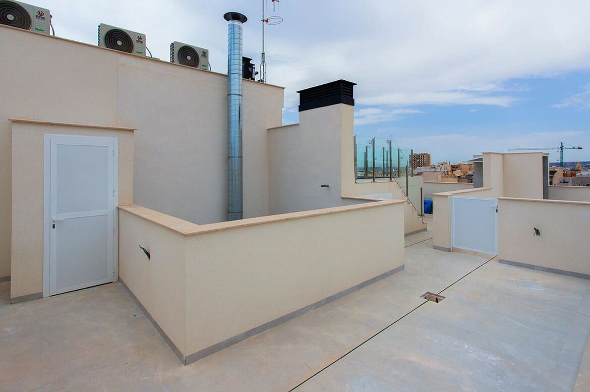 2 soveværelse Lejlighed til salg i Torrevieja med swimmingpool - € 265.000 (Ref: 10172528)
