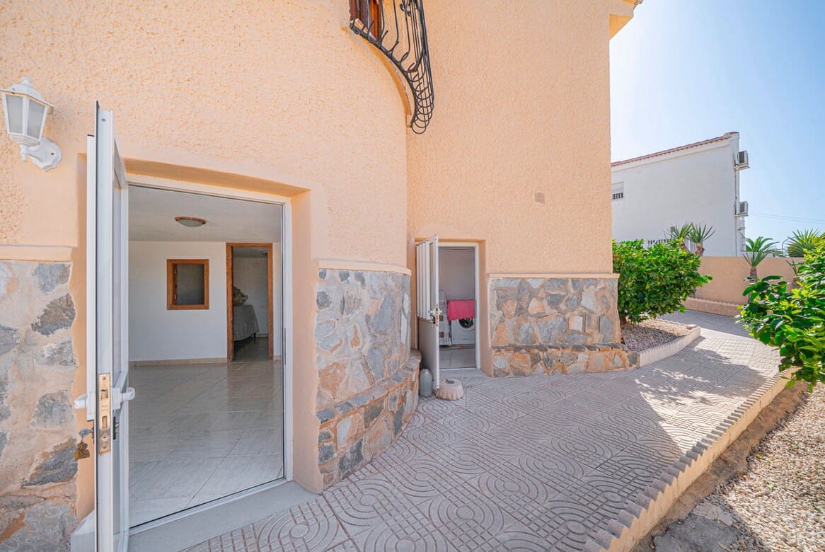 5 soveværelse Villa til salg i Rojales med garage - € 339.000 (Ref: 10172529)