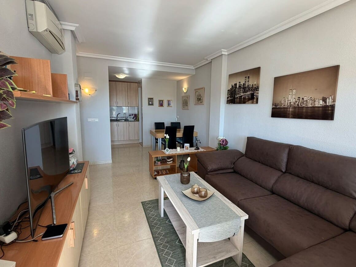 2 soveværelse Lejlighed til salg i Torrevieja med swimmingpool - € 199.000 (Ref: 10172530)