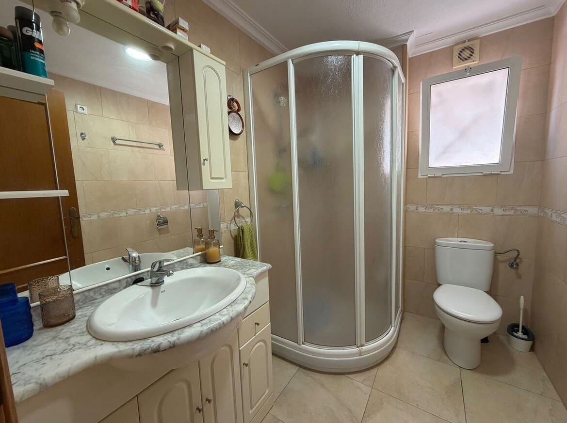 2 soveværelse Lejlighed til salg i Torrevieja med swimmingpool - € 199.000 (Ref: 10172530)