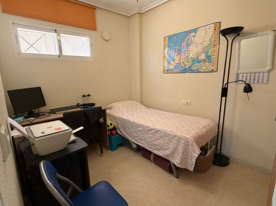 2 soveværelse Lejlighed til salg i Torrevieja med swimmingpool - € 199.000 (Ref: 10172530)