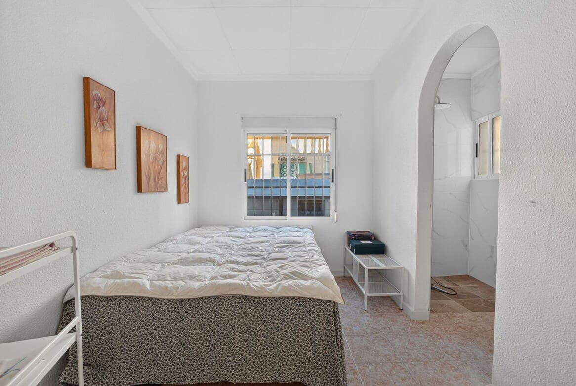 3 soveværelse Villa til salg i Torrevieja med swimmingpool - € 349.000 (Ref: 10172531)