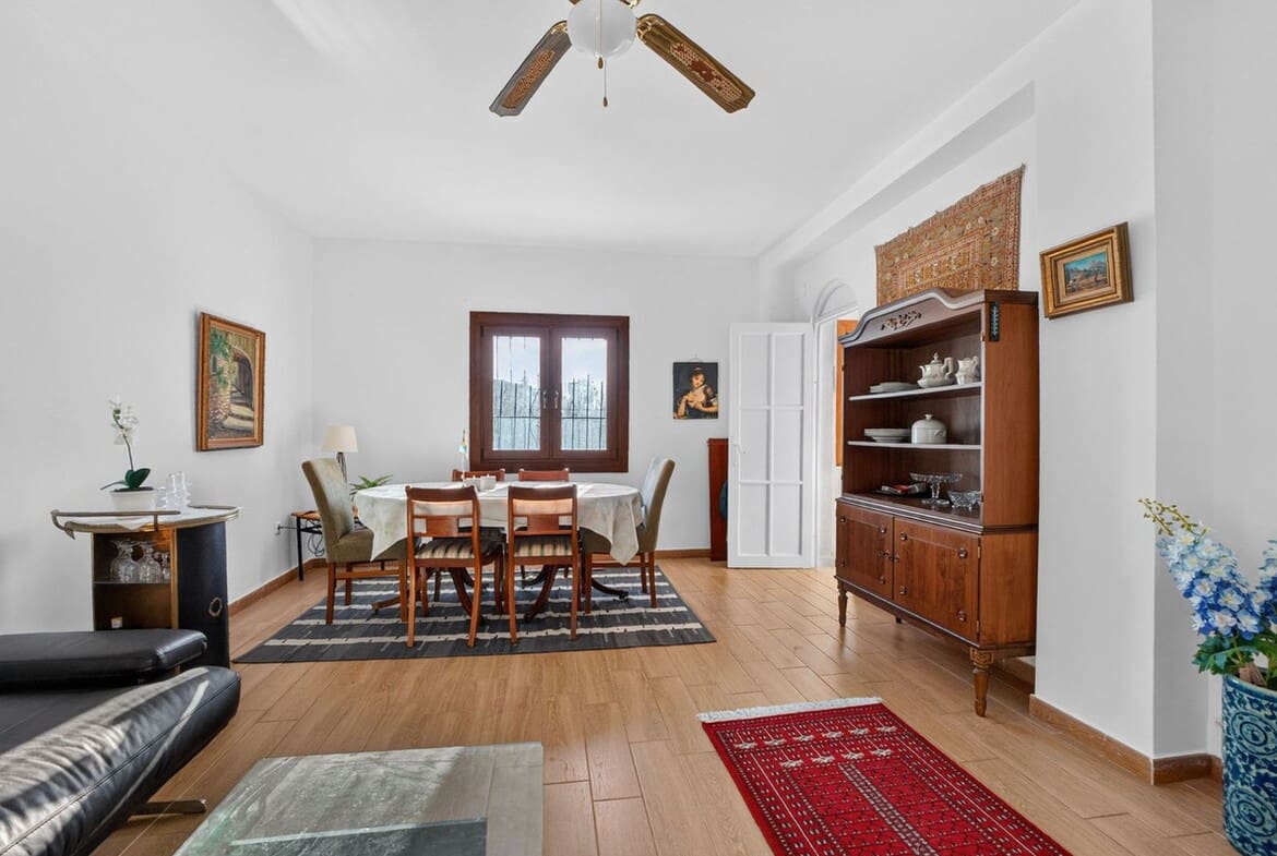 3 soveværelse Villa til salg i Torrevieja med swimmingpool - € 349.000 (Ref: 10172531)