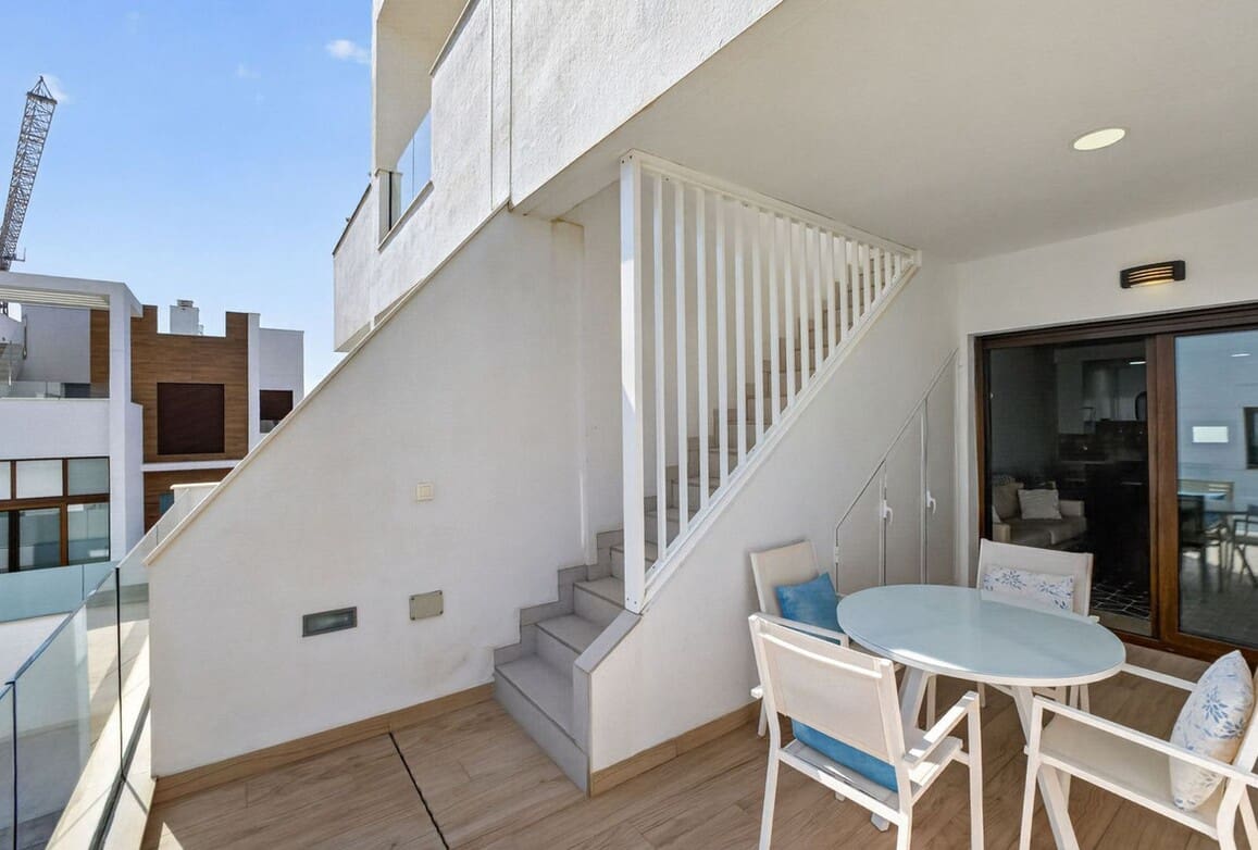 2 soverom Leilighet til salgs i Los Balcones med svømmebasseng garasje - € 289 000 (Ref: 10172532)
