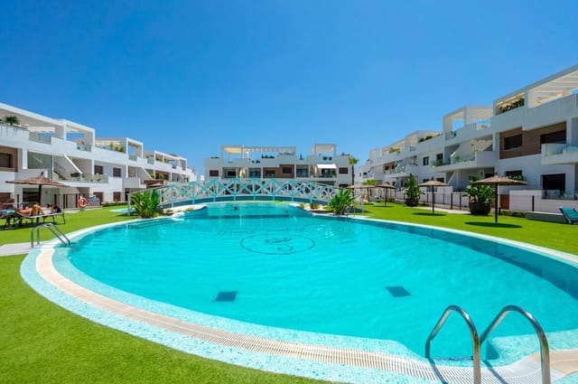 2 soverom Leilighet til salgs i Los Balcones med svømmebasseng garasje - € 289 000 (Ref: 10172532)