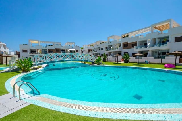 2 soverom Leilighet til salgs i Los Balcones med svømmebasseng garasje - € 289 000 (Ref: 10172532)