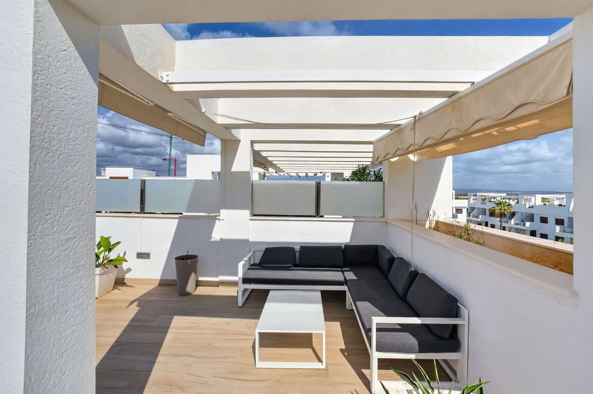 2 soverom Leilighet til salgs i Los Balcones med svømmebasseng garasje - € 289 000 (Ref: 10172532)