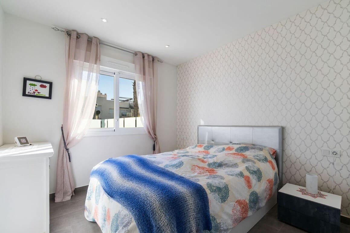 2 sovrum Lägenhet till salu i Torrevieja med pool garage - 255 000 € (Ref: 10172533)