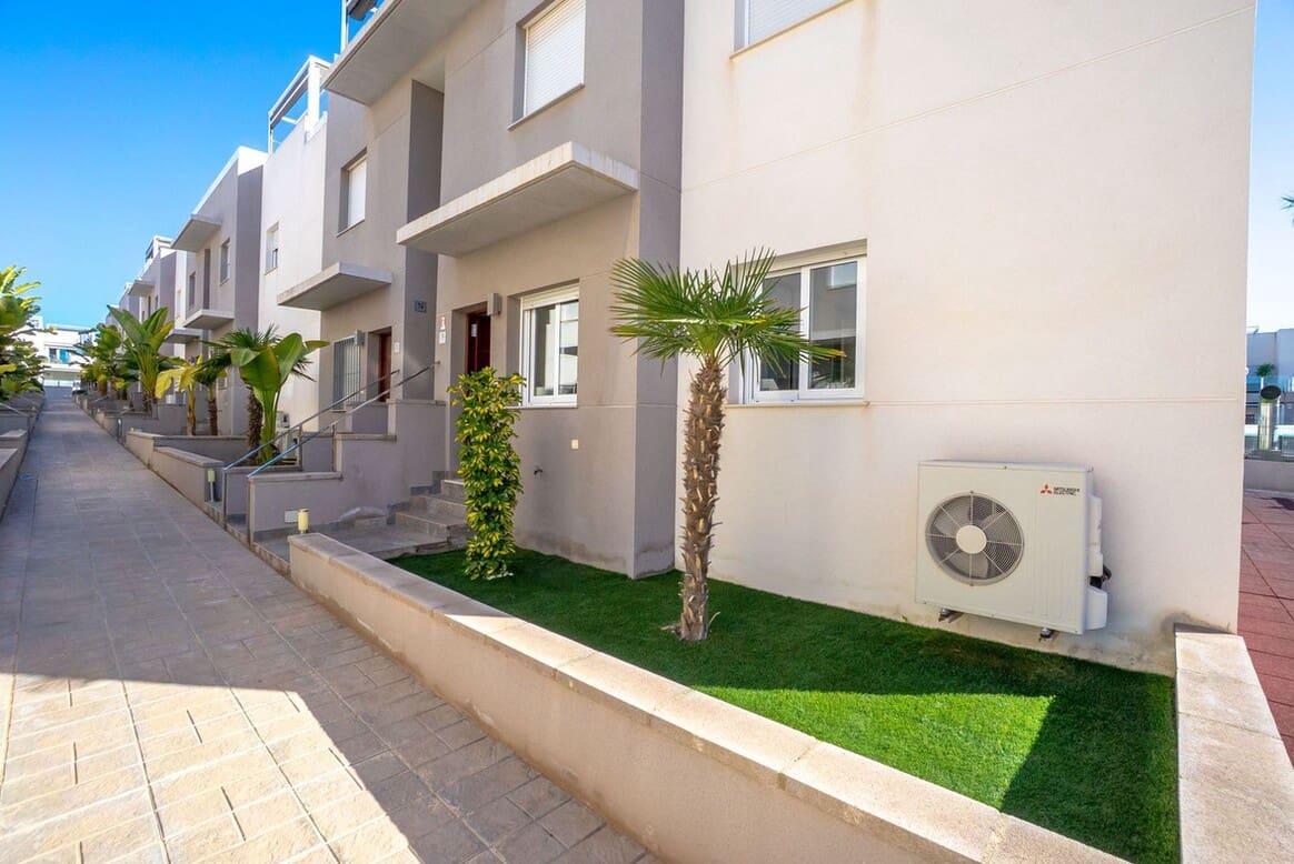 2 sovrum Lägenhet till salu i Torrevieja med pool garage - 255 000 € (Ref: 10172533)