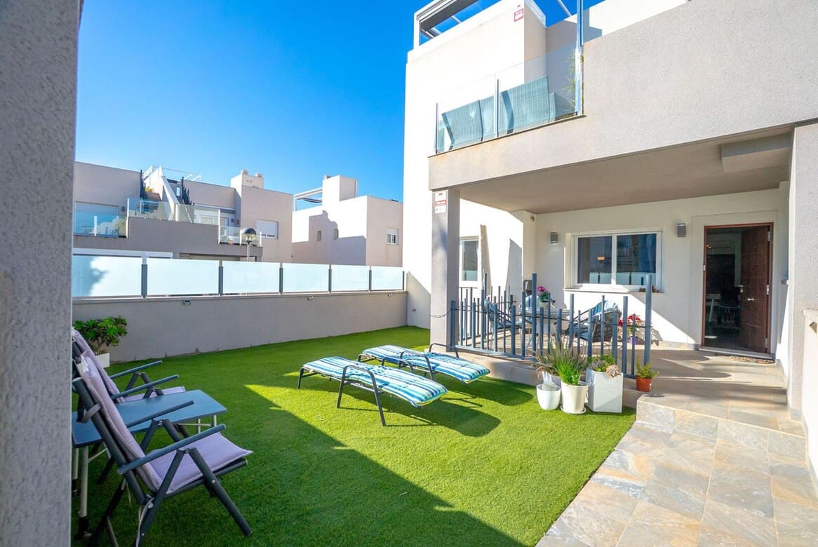 2 sovrum Lägenhet till salu i Torrevieja med pool garage - 255 000 € (Ref: 10172533)