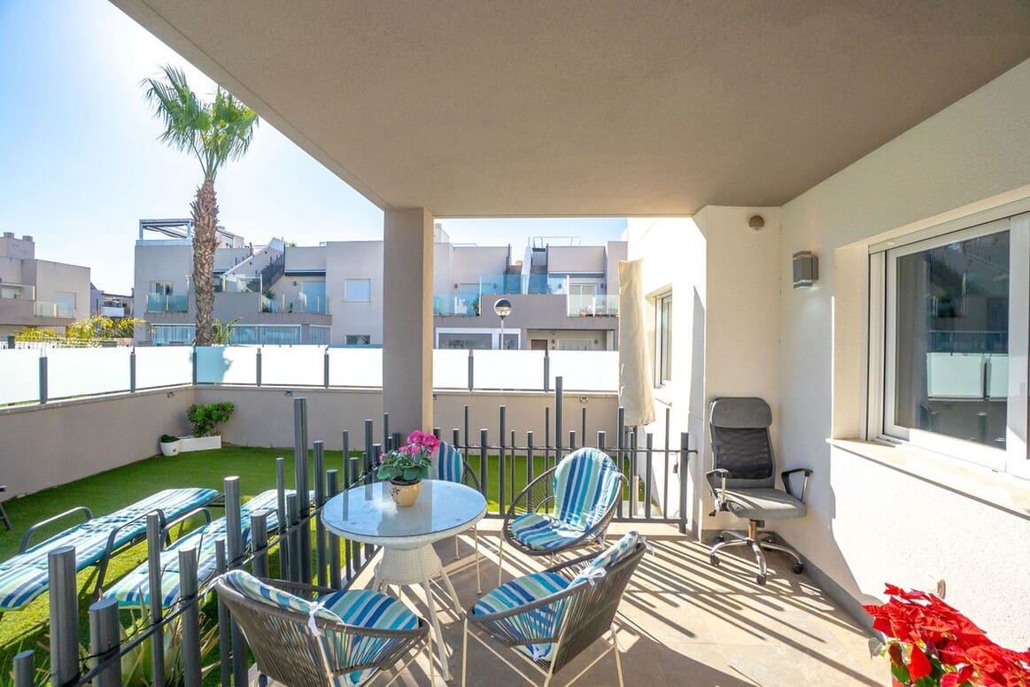 2 sovrum Lägenhet till salu i Torrevieja med pool garage - 255 000 € (Ref: 10172533)