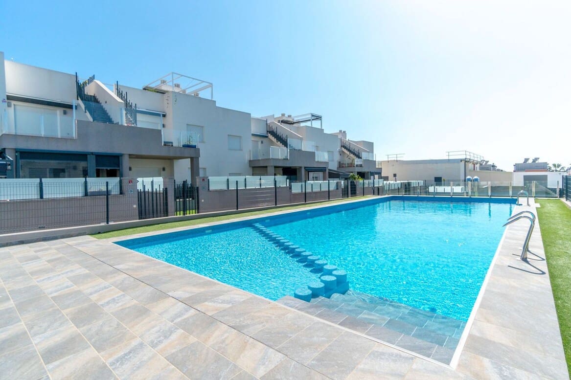 2 sovrum Lägenhet till salu i Torrevieja med pool garage - 255 000 € (Ref: 10172533)