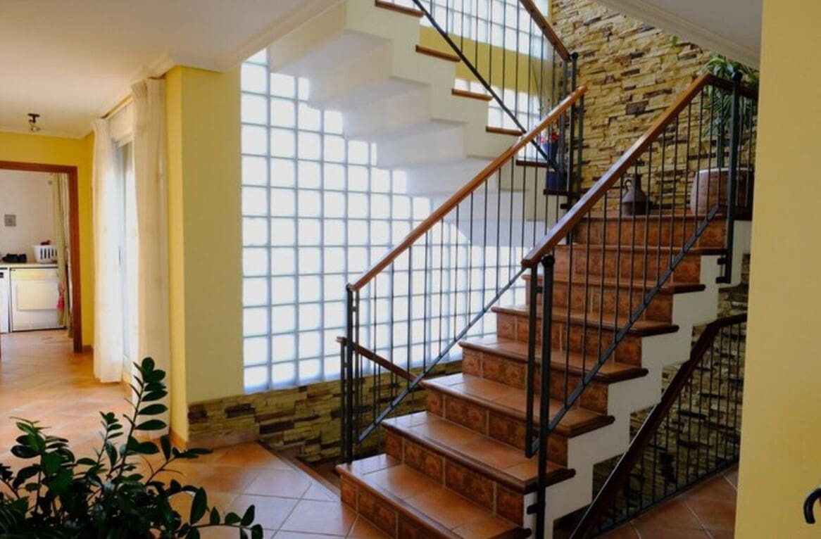 5 bedroom Villa for sale in Orihuela with pool garage - € 649,999 (Ref: 10172535)