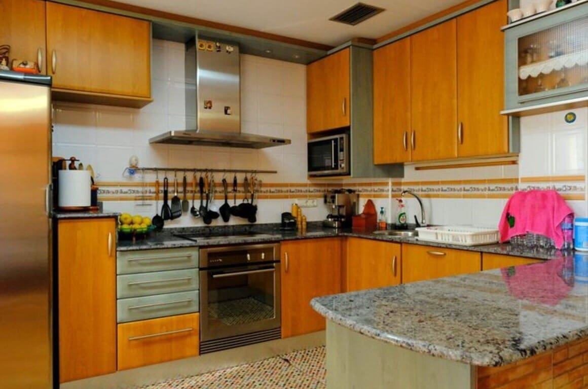 5 bedroom Villa for sale in Orihuela with pool garage - € 649,999 (Ref: 10172535)