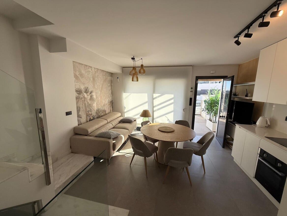 3 soverom Hus til salgs i Guardamar del Segura med svømmebasseng garasje - € 399 000 (Ref: 10172537)