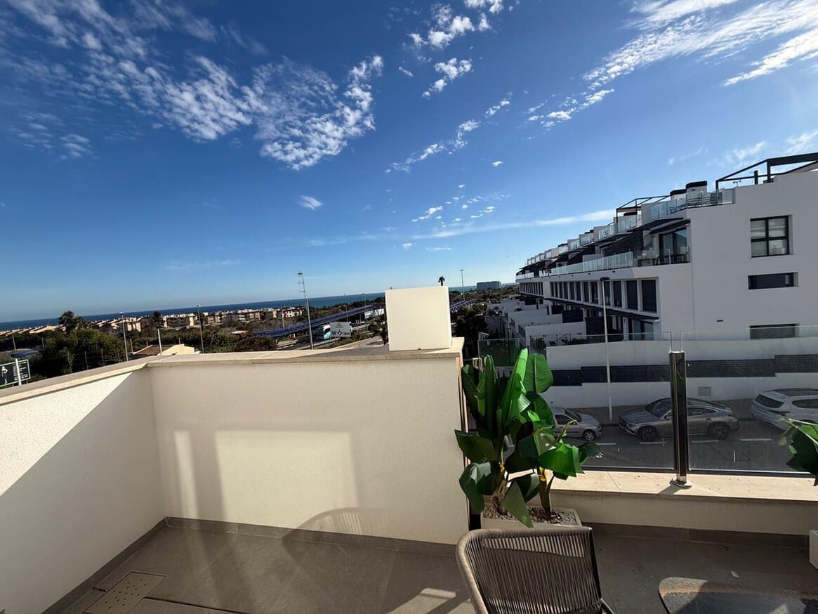 3 soverom Hus til salgs i Guardamar del Segura med svømmebasseng garasje - € 399 000 (Ref: 10172537)