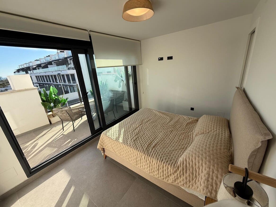 3 soverom Hus til salgs i Guardamar del Segura med svømmebasseng garasje - € 399 000 (Ref: 10172537)