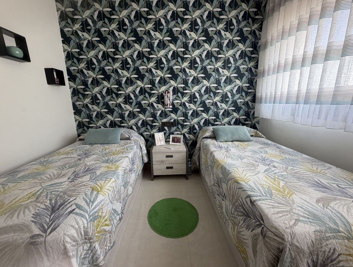 2 soverom Leilighet til salgs i Los Balcones med svømmebasseng garasje - € 285 000 (Ref: 10172539)
