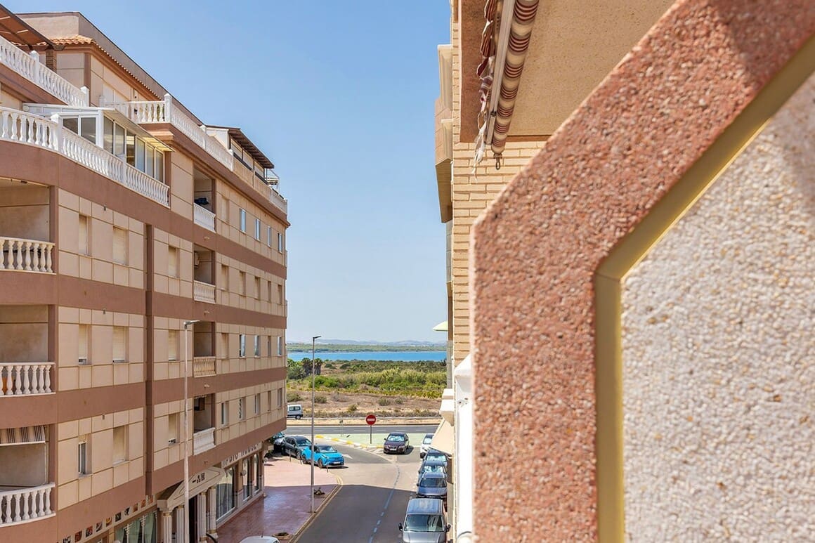 2 soveværelse Lejlighed til salg i La Mata med garage - € 230.000 (Ref: 10172540)