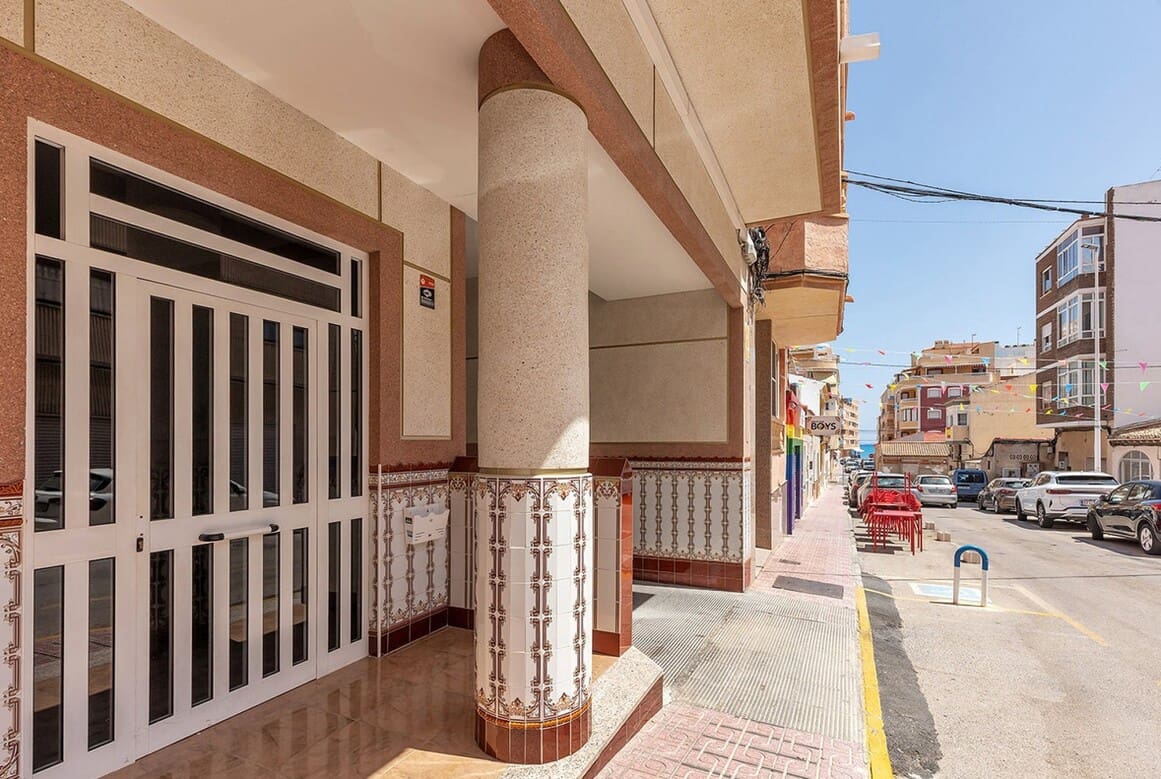 2 soveværelse Lejlighed til salg i La Mata med garage - € 230.000 (Ref: 10172540)