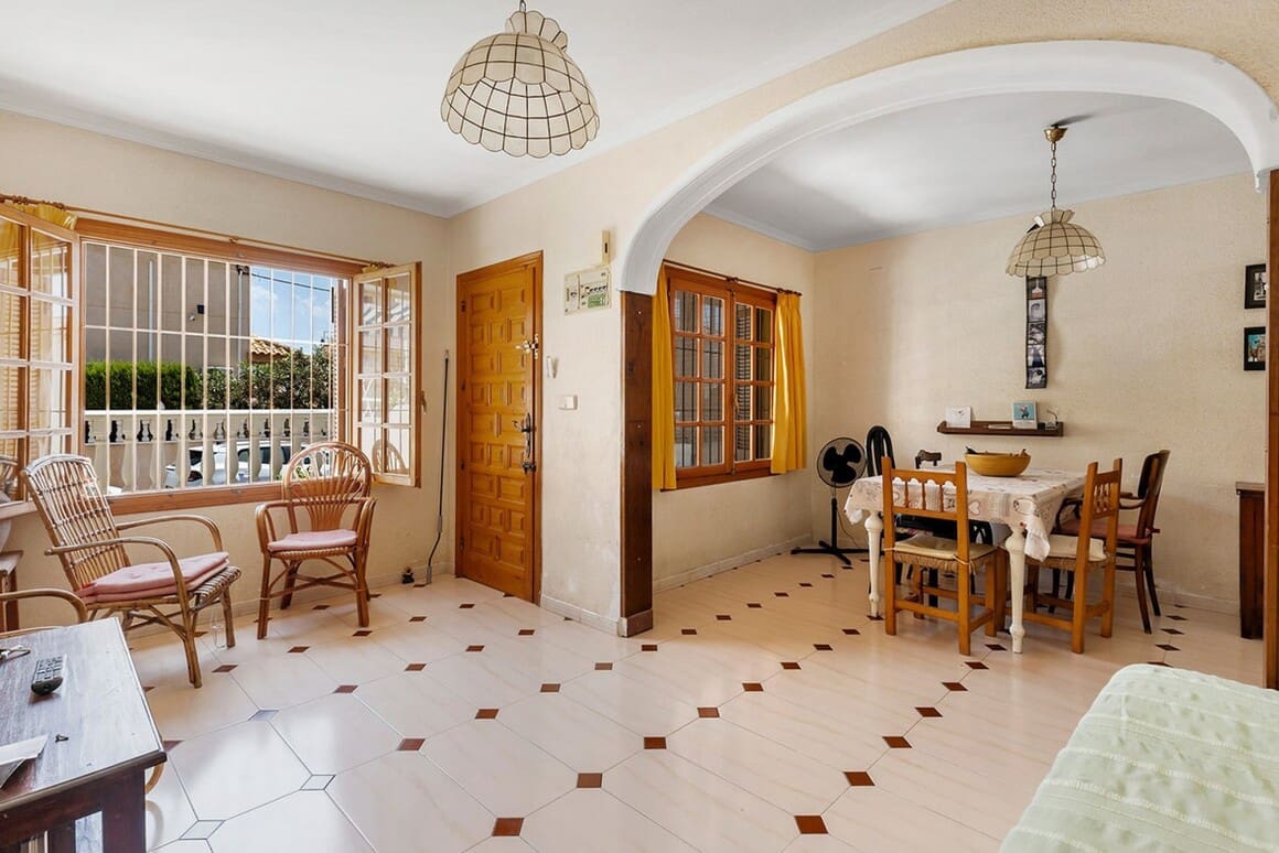 3 bedroom Townhouse for sale in La Mata with garage - € 249,500 (Ref: 10172541)