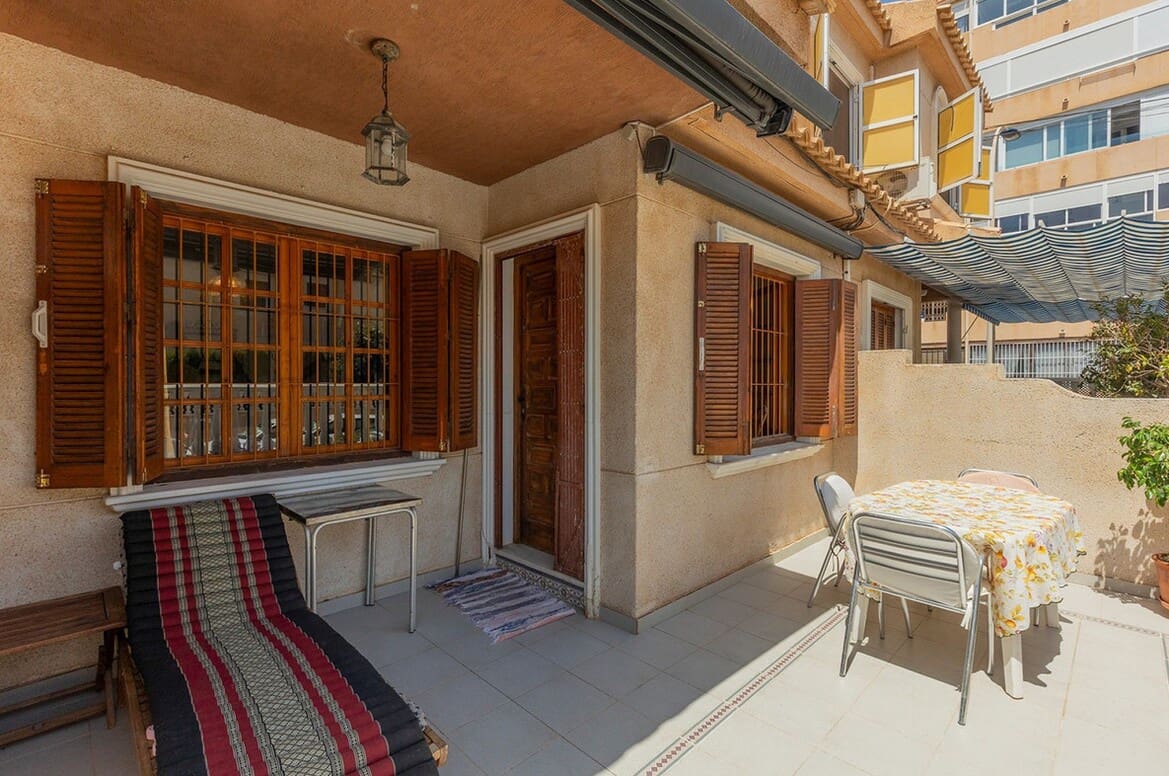 3 bedroom Townhouse for sale in La Mata with garage - € 249,500 (Ref: 10172541)