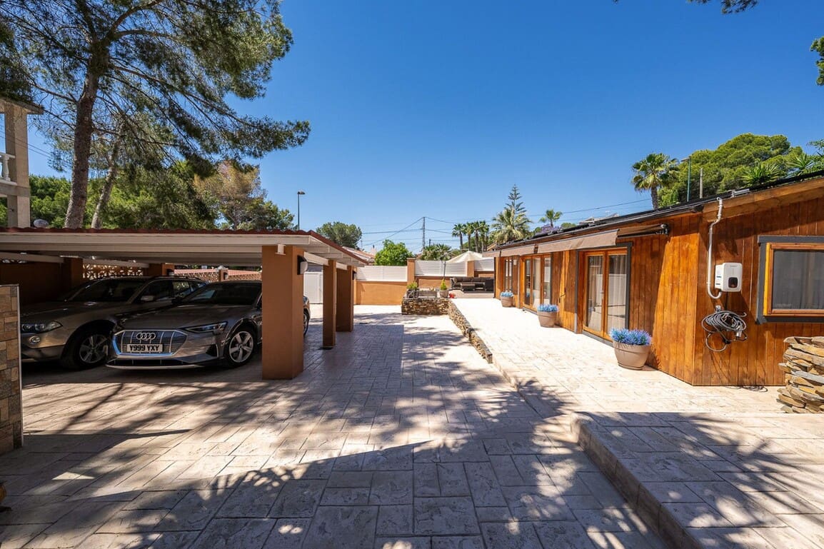4 soverom Villa til salgs i Pilar de la Horadada med svømmebasseng garasje - € 395 000 (Ref: 10172549)
