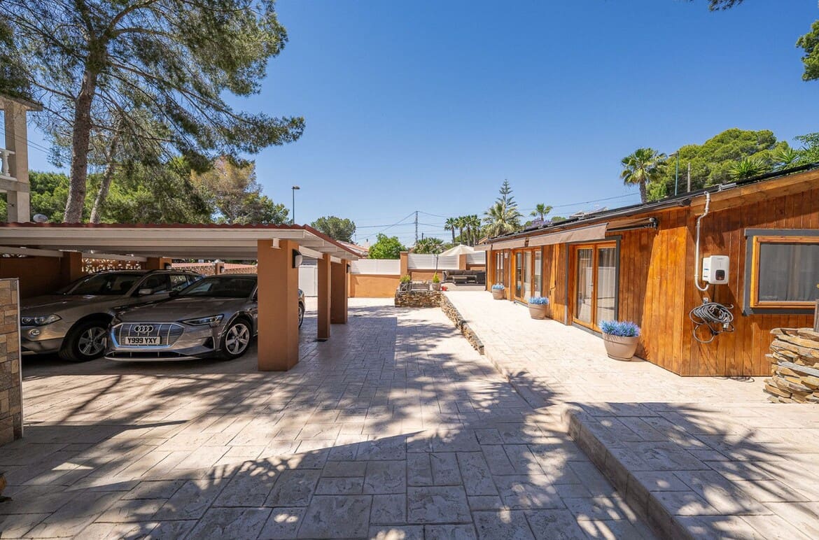 4 soverom Villa til salgs i Pilar de la Horadada med svømmebasseng garasje - € 395 000 (Ref: 10172549)