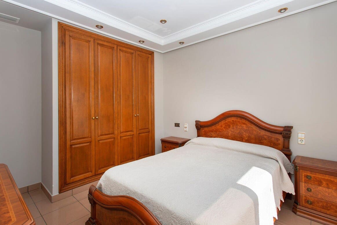 4 slaapkamer Villa te koop in Torrevieja met zwembad garage - € 525.000 (Ref: 10172550)
