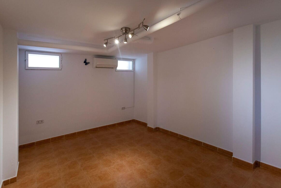 4 slaapkamer Villa te koop in Torrevieja met zwembad garage - € 525.000 (Ref: 10172550)