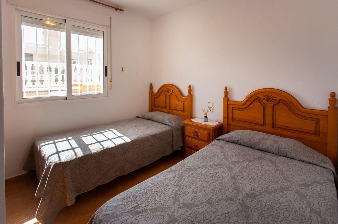 4 slaapkamer Villa te koop in Torrevieja met zwembad garage - € 525.000 (Ref: 10172550)