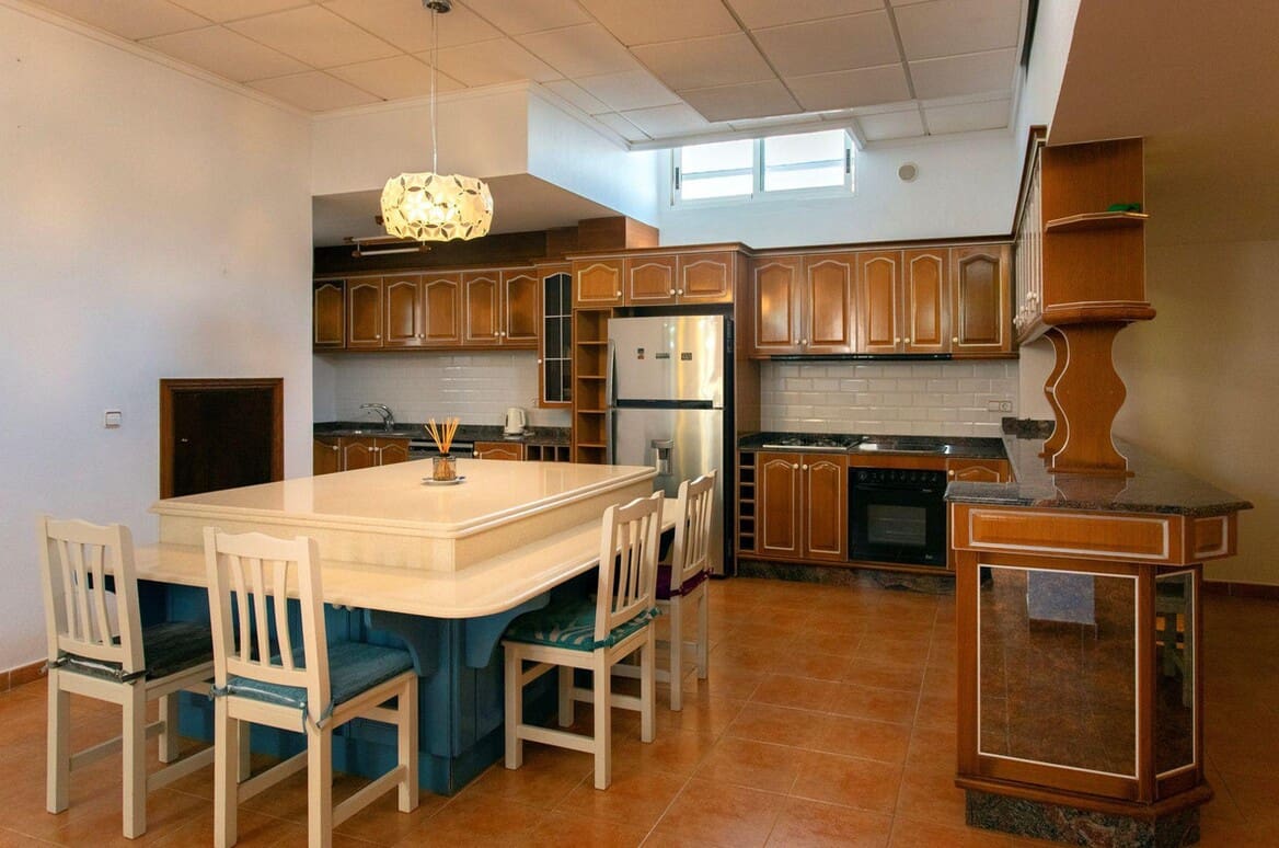 4 slaapkamer Villa te koop in Torrevieja met zwembad garage - € 525.000 (Ref: 10172550)