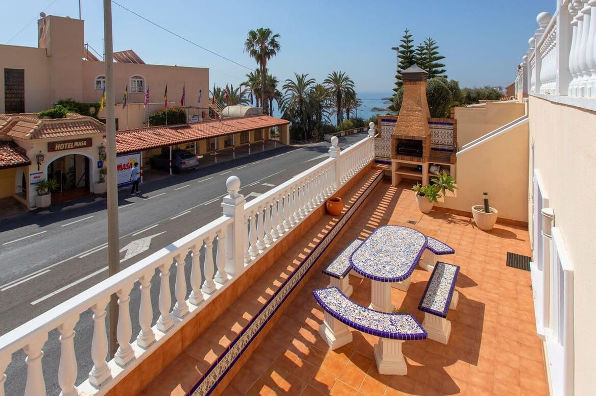 4 slaapkamer Villa te koop in Torrevieja met zwembad garage - € 525.000 (Ref: 10172550)