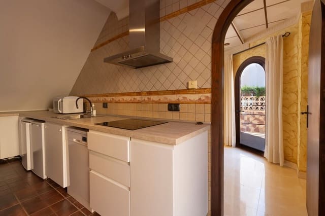 4 soverom Villa til salgs i La Zenia, Orihuela med svømmebasseng garasje - € 1 199 000 (Ref: 10172551)