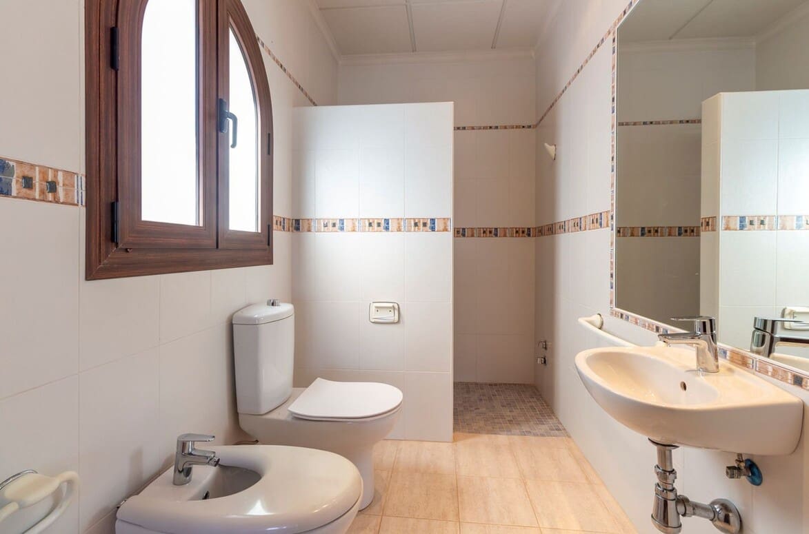 4 soverom Villa til salgs i Orihuela Costa med svømmebasseng garasje - € 1 199 000 (Ref: 10172551)
