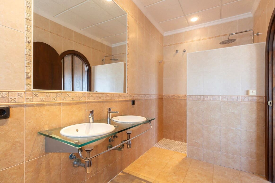 4 soverom Villa til salgs i Orihuela Costa med svømmebasseng garasje - € 1 199 000 (Ref: 10172551)