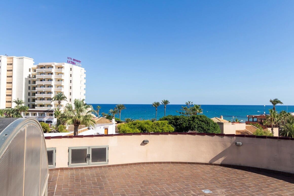 4 soverom Villa til salgs i Orihuela Costa med svømmebasseng garasje - € 1 199 000 (Ref: 10172551)