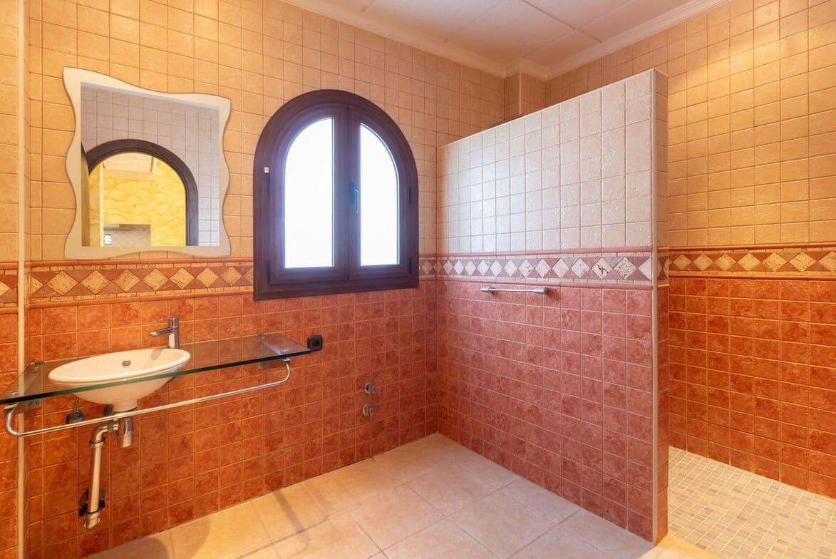 4 soverom Villa til salgs i Orihuela Costa med svømmebasseng garasje - € 1 199 000 (Ref: 10172551)
