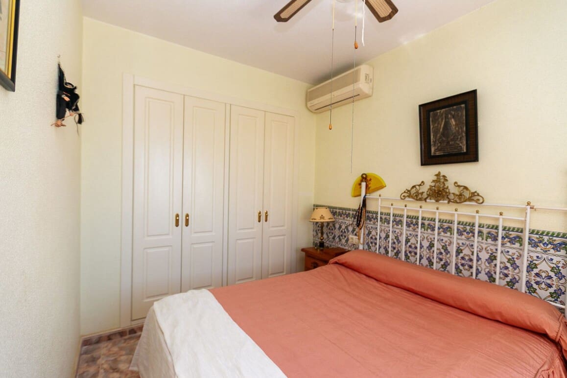4 sovrum Villa till salu i Orihuela Costa med pool - 560 000 € (Ref: 10172553)