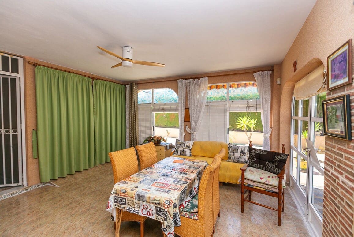 4 sovrum Villa till salu i Orihuela Costa med pool - 560 000 € (Ref: 10172553)