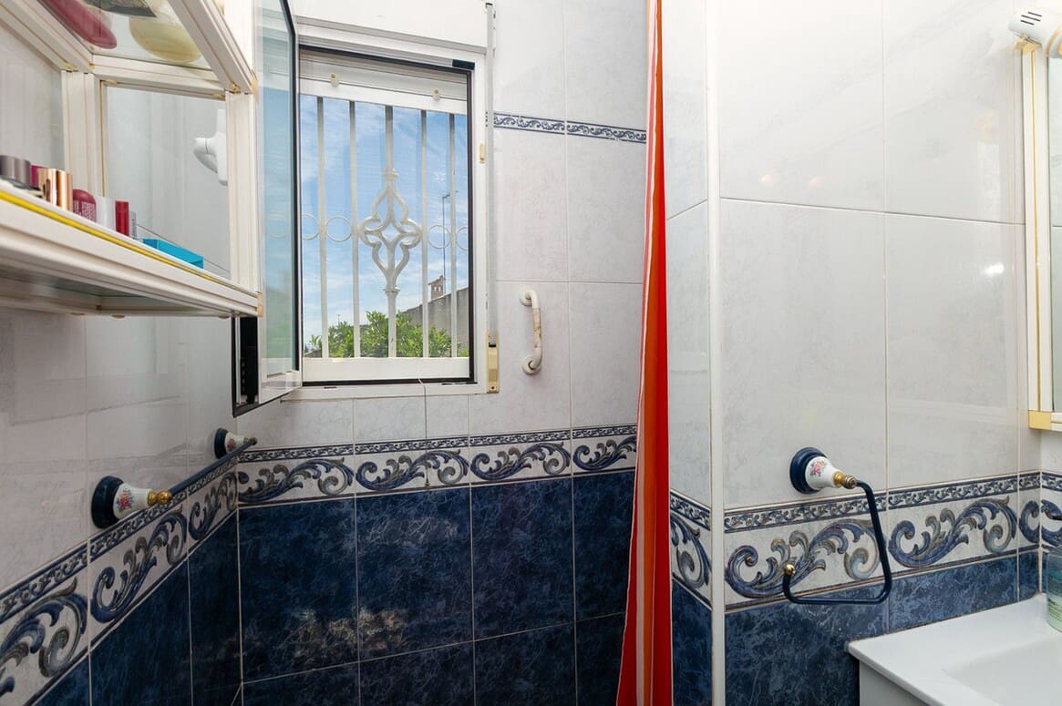 4 sovrum Villa till salu i Orihuela Costa med pool - 560 000 € (Ref: 10172553)