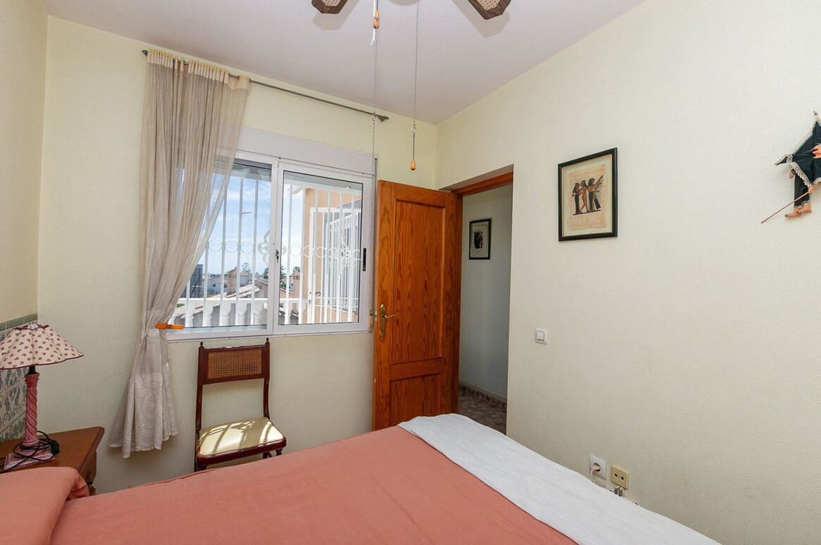 4 sovrum Villa till salu i Orihuela Costa med pool - 560 000 € (Ref: 10172553)