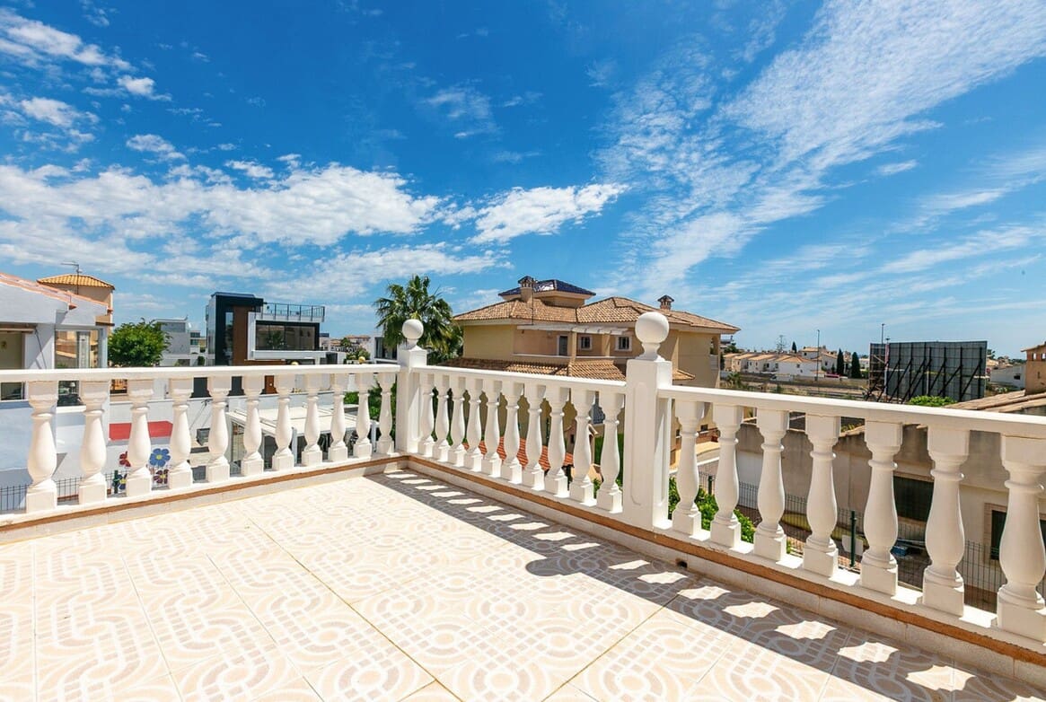 4 sovrum Villa till salu i Orihuela Costa med pool - 560 000 € (Ref: 10172553)