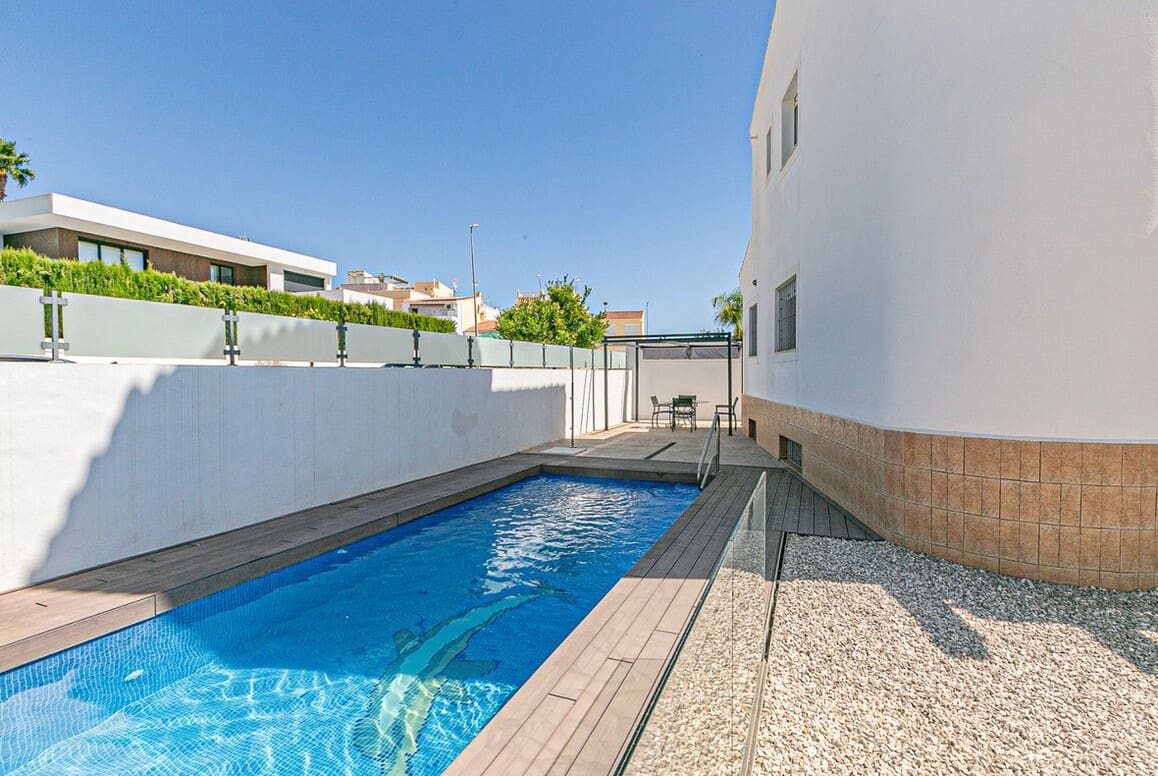 4 soveværelse Villa til salg i San Fulgencio med swimmingpool - € 376.900 (Ref: 10172554)