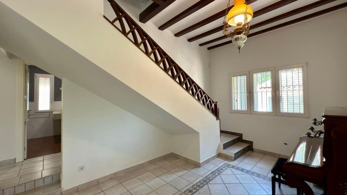 6 slaapkamer Villa te koop in Alicante stad met zwembad garage - € 1.300.000 (Ref: 10172556)