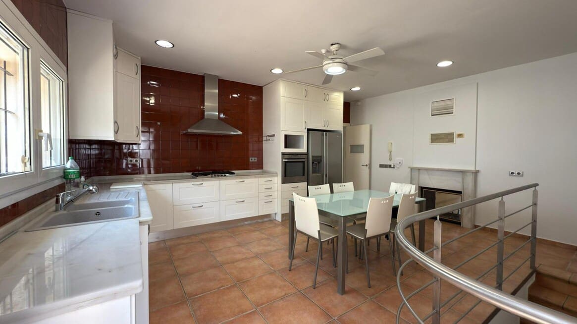 6 slaapkamer Villa te koop in Alicante stad met zwembad garage - € 1.300.000 (Ref: 10172556)