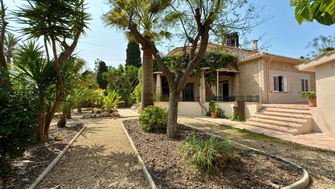 6 slaapkamer Villa te koop in Alicante stad met zwembad garage - € 1.300.000 (Ref: 10172556)